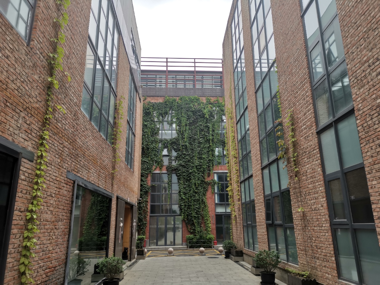 花园里文创园外立面 